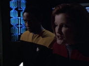 extant_StarTrek_VOY_6x05-Alice_03302.jpg