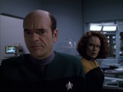 extant_StarTrek_VOY_6x05-Alice_03305.jpg