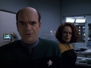extant_StarTrek_VOY_6x05-Alice_03307.jpg