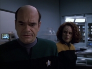 extant_StarTrek_VOY_6x05-Alice_03313.jpg