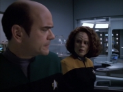 extant_StarTrek_VOY_6x05-Alice_03314.jpg
