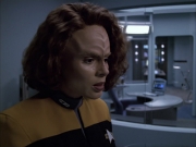 extant_StarTrek_VOY_6x05-Alice_03317.jpg