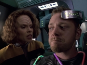 extant_StarTrek_VOY_6x05-Alice_03409.jpg