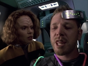 extant_StarTrek_VOY_6x05-Alice_03422.jpg