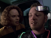 extant_StarTrek_VOY_6x05-Alice_03436.jpg