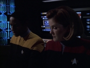 extant_StarTrek_VOY_6x05-Alice_03459.jpg