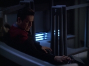 extant_StarTrek_VOY_6x05-Alice_03469.jpg