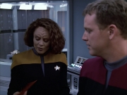 extant_StarTrek_VOY_6x05-Alice_03524.jpg