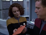extant_StarTrek_VOY_6x05-Alice_03526.jpg