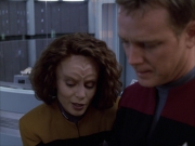 extant_StarTrek_VOY_6x05-Alice_03536.jpg