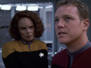 extant_StarTrek_VOY_6x05-Alice_03577.jpg