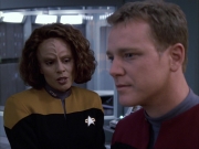 extant_StarTrek_VOY_6x05-Alice_03582.jpg