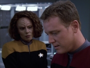 extant_StarTrek_VOY_6x05-Alice_03591.jpg