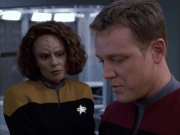 extant_StarTrek_VOY_6x05-Alice_03593.jpg