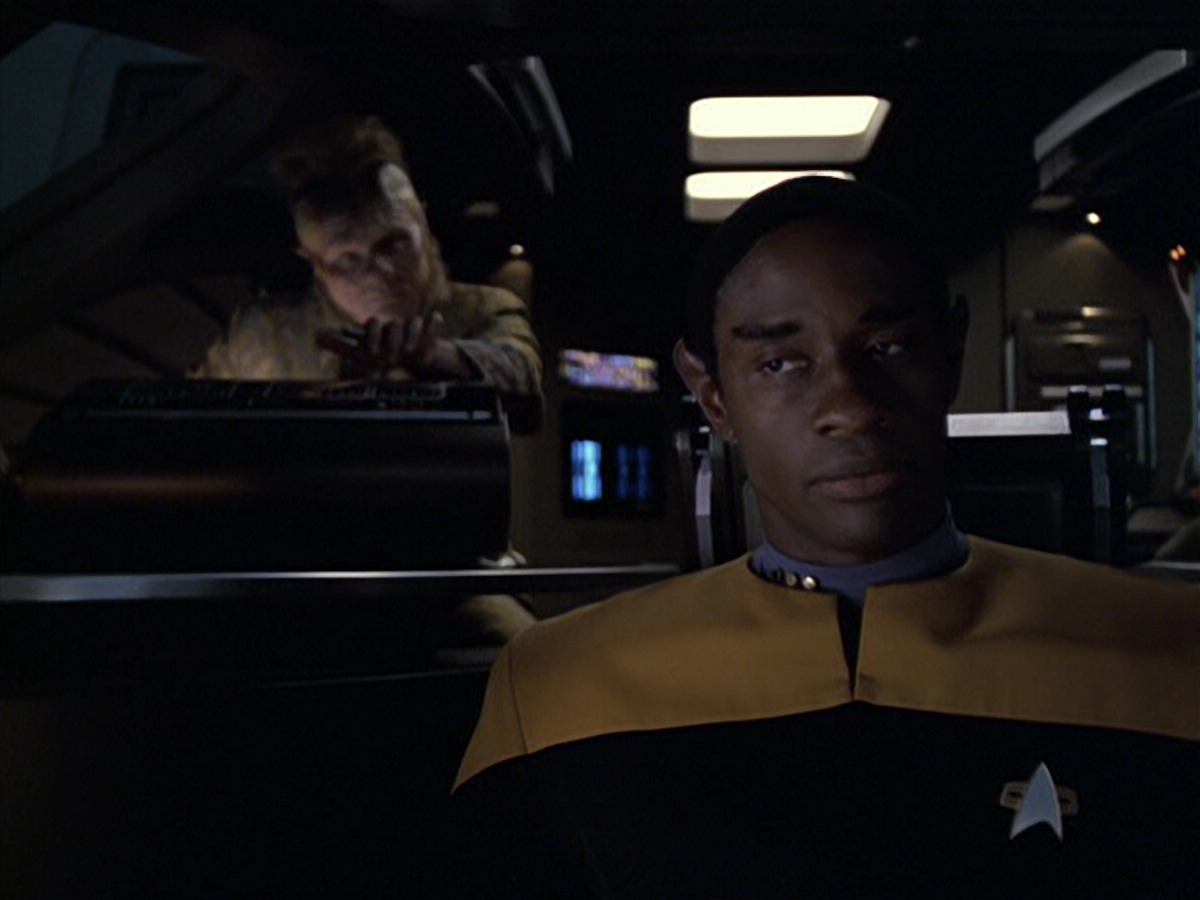 extant_StarTrek_VOY_6x06-Riddles_00020.jpg