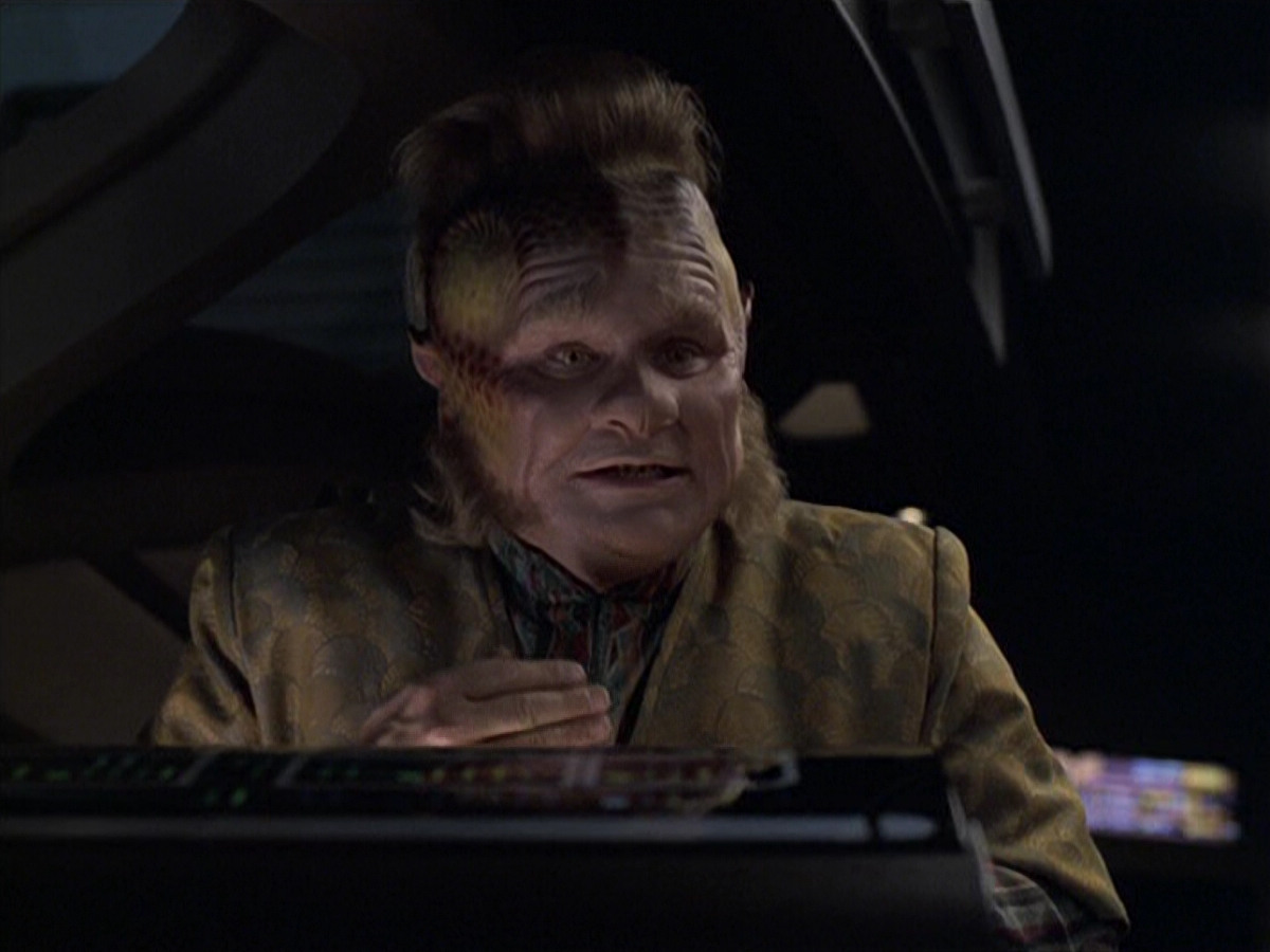 extant_StarTrek_VOY_6x06-Riddles_00054.jpg