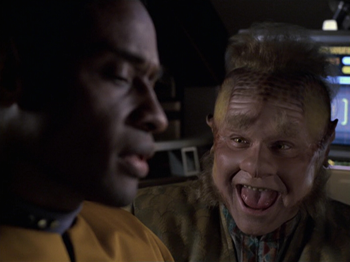 extant_StarTrek_VOY_6x06-Riddles_00154.jpg