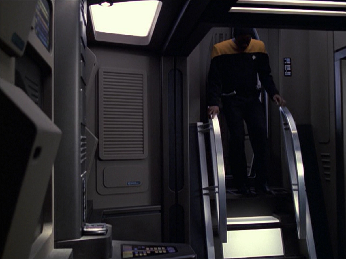 extant_StarTrek_VOY_6x06-Riddles_00193.jpg