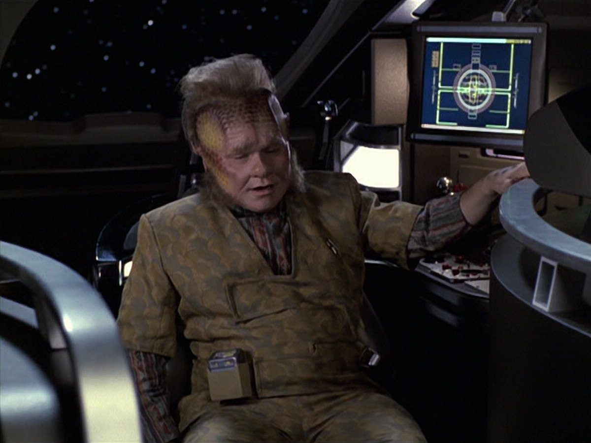 extant_StarTrek_VOY_6x06-Riddles_00227.jpg