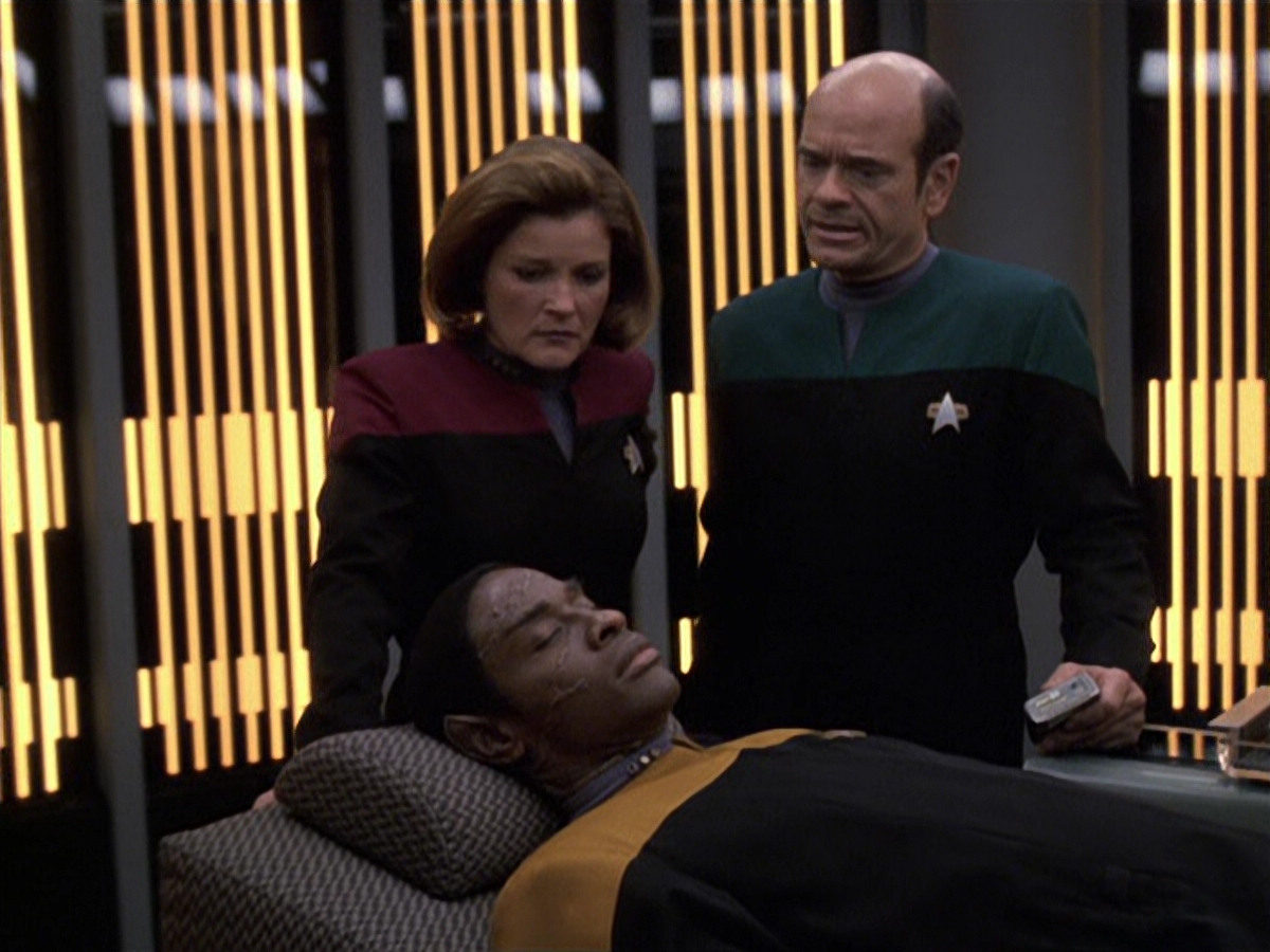 extant_StarTrek_VOY_6x06-Riddles_00543.jpg