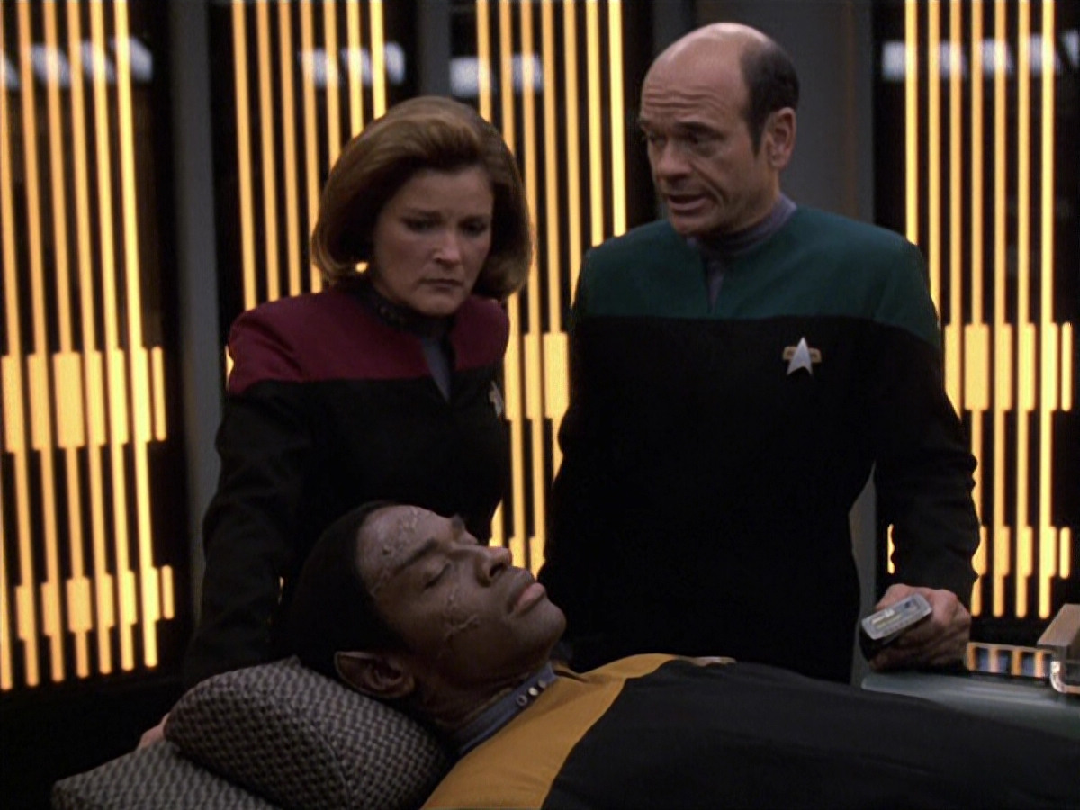 extant_StarTrek_VOY_6x06-Riddles_00544.jpg