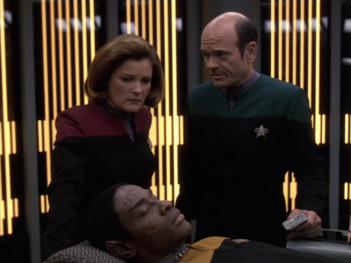 extant_StarTrek_VOY_6x06-Riddles_00545.jpg