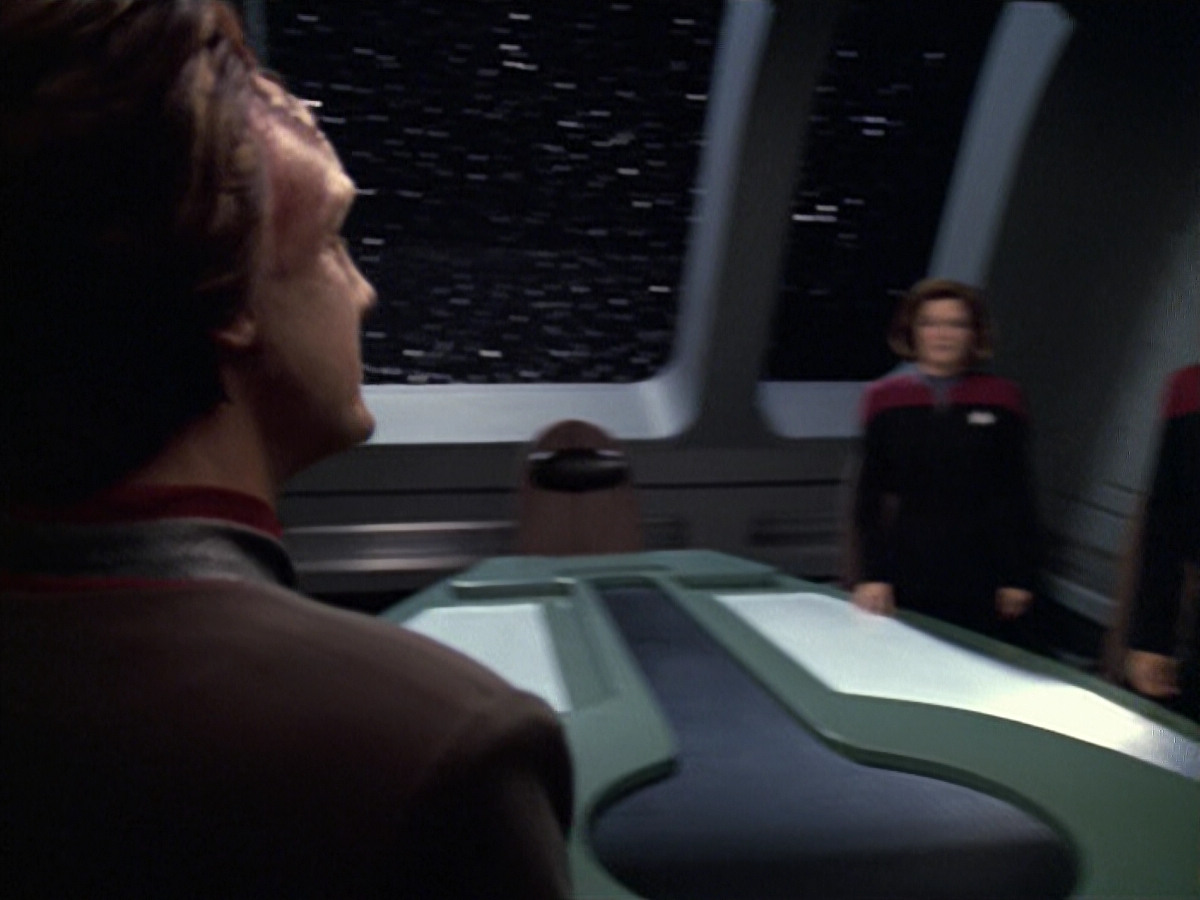 extant_StarTrek_VOY_6x06-Riddles_00581.jpg