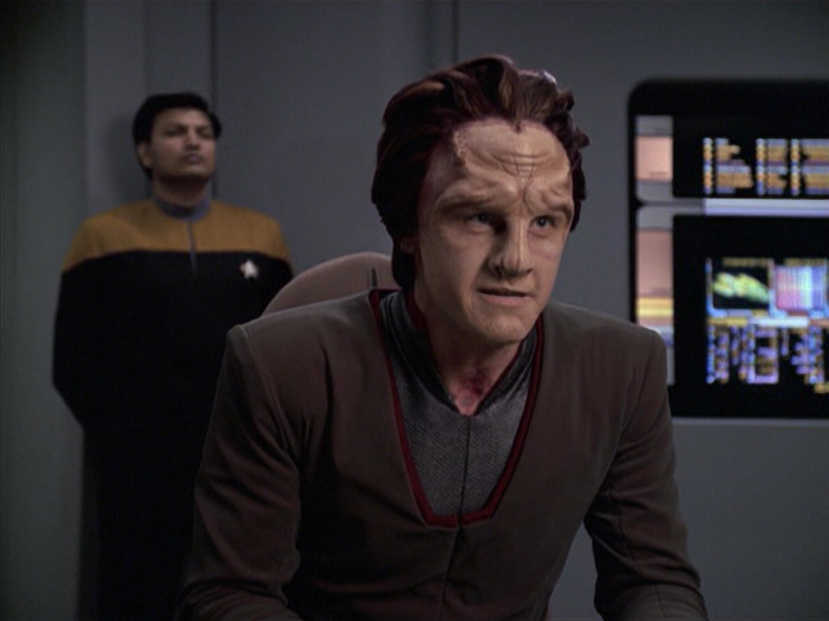 extant_StarTrek_VOY_6x06-Riddles_00600.jpg