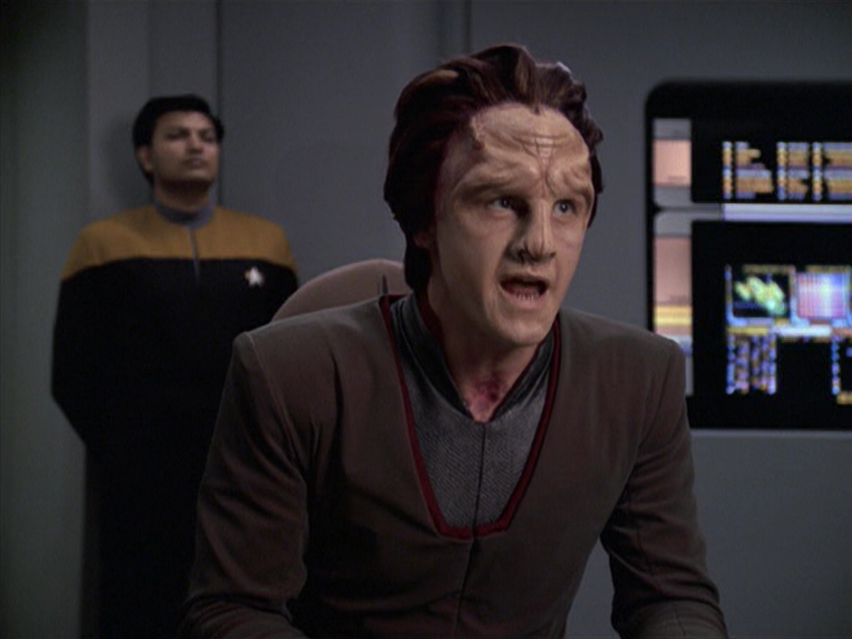 extant_StarTrek_VOY_6x06-Riddles_00601.jpg
