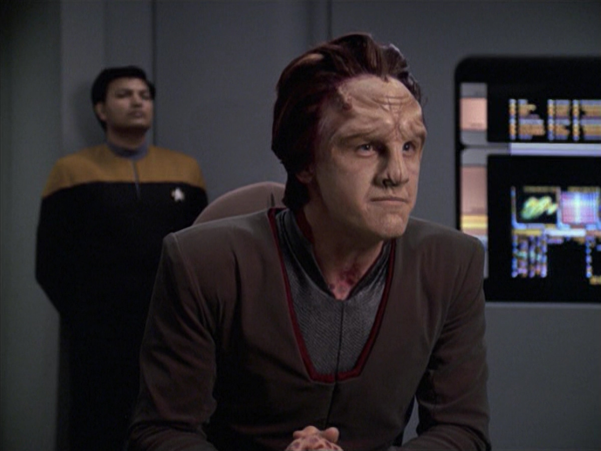 extant_StarTrek_VOY_6x06-Riddles_00607.jpg