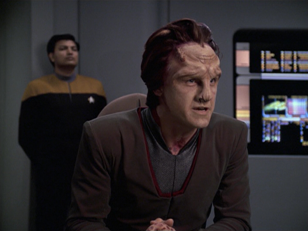 extant_StarTrek_VOY_6x06-Riddles_00608.jpg