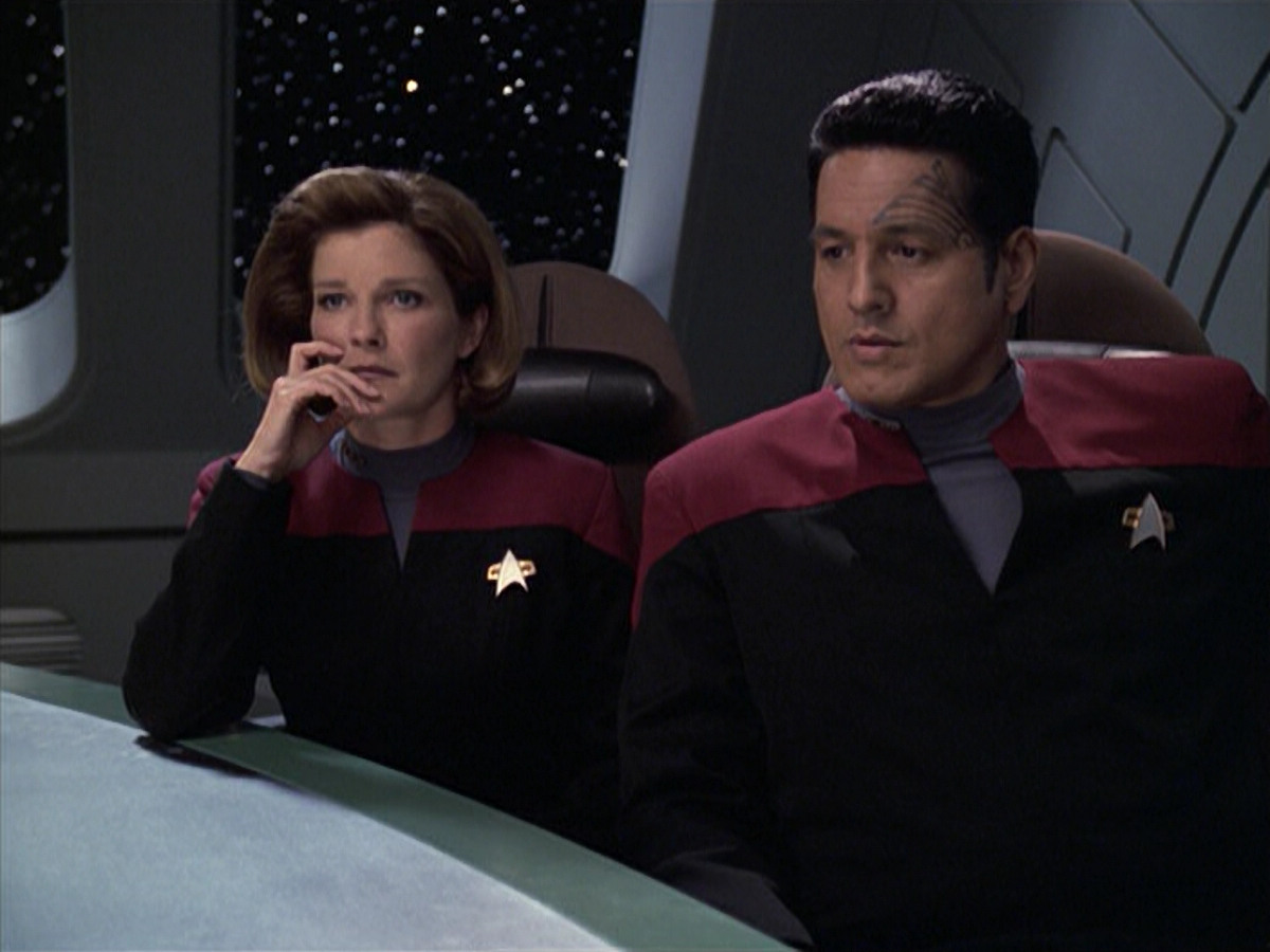 extant_StarTrek_VOY_6x06-Riddles_00612.jpg