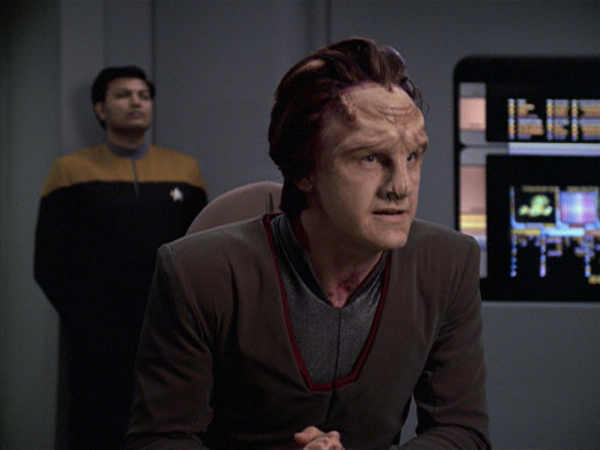 extant_StarTrek_VOY_6x06-Riddles_00613.jpg
