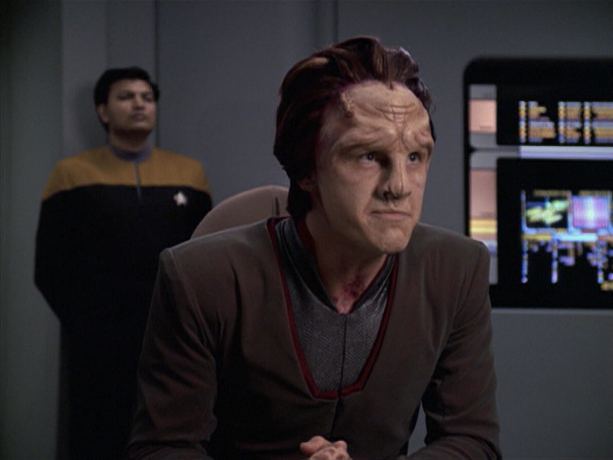 extant_StarTrek_VOY_6x06-Riddles_00614.jpg