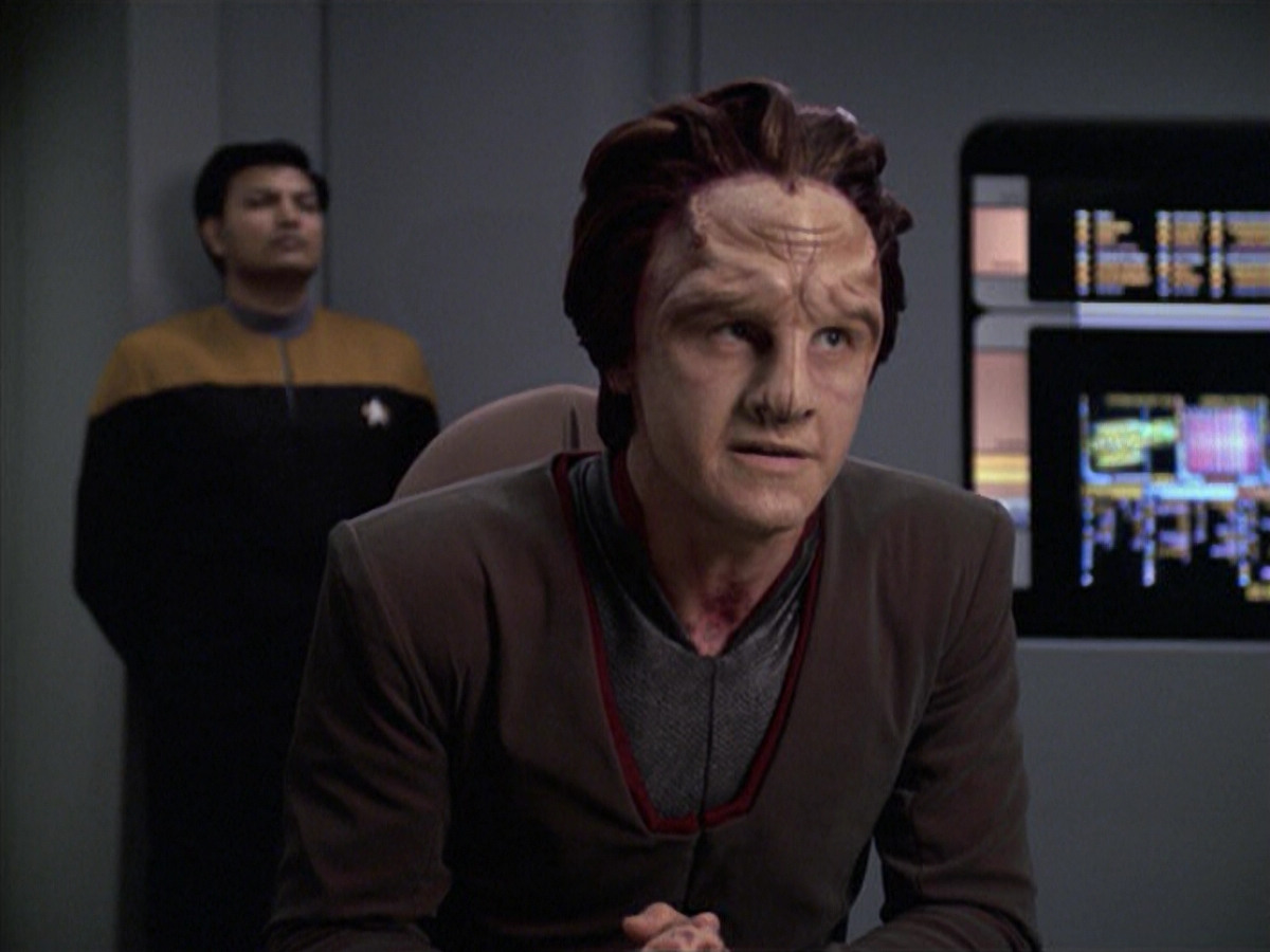 extant_StarTrek_VOY_6x06-Riddles_00616.jpg