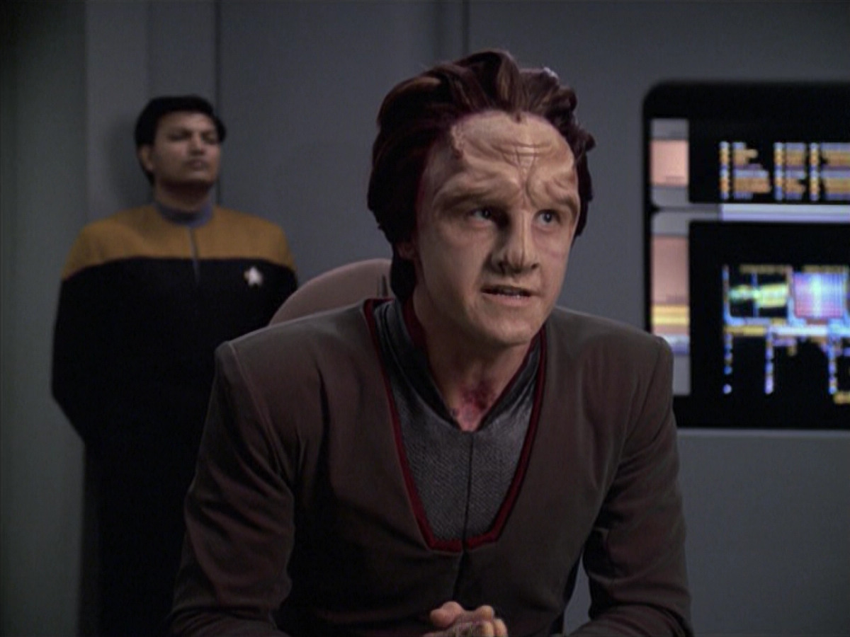 extant_StarTrek_VOY_6x06-Riddles_00624.jpg