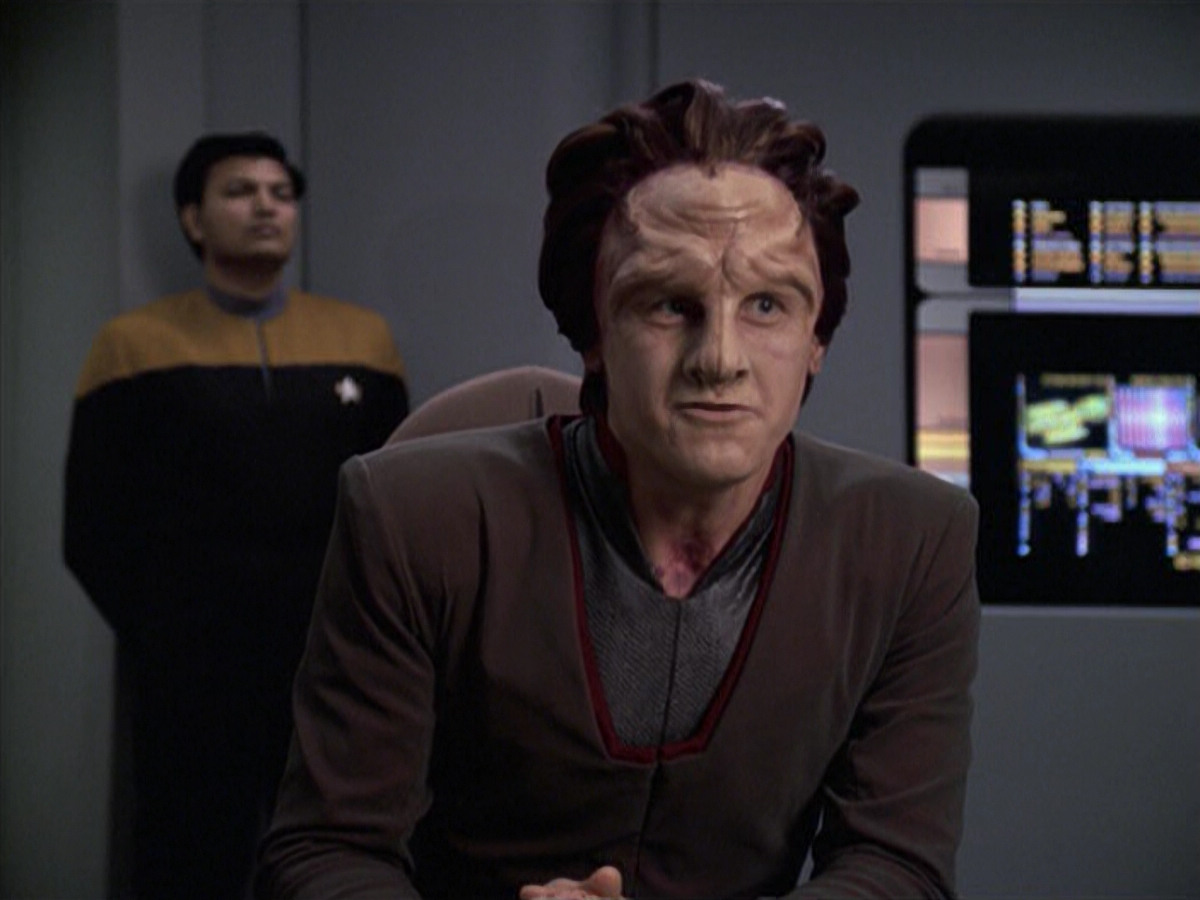 extant_StarTrek_VOY_6x06-Riddles_00635.jpg