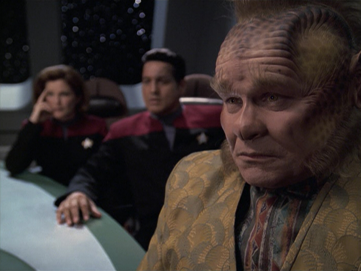 extant_StarTrek_VOY_6x06-Riddles_00646.jpg