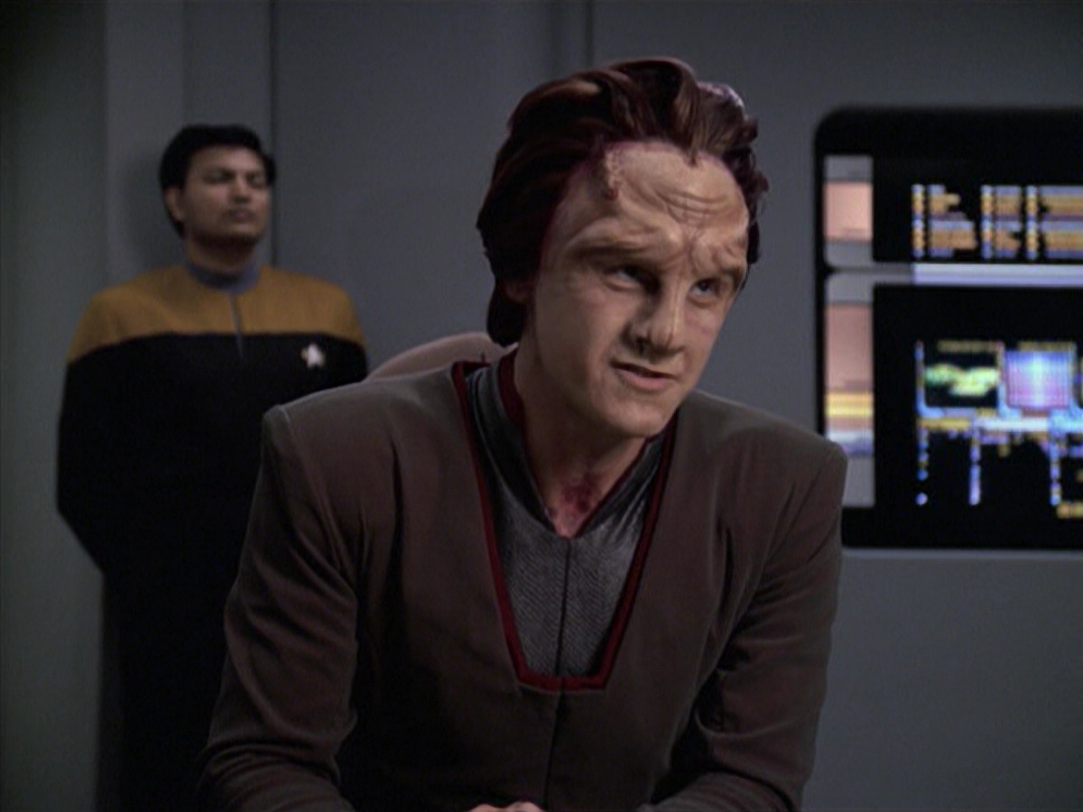 extant_StarTrek_VOY_6x06-Riddles_00671.jpg