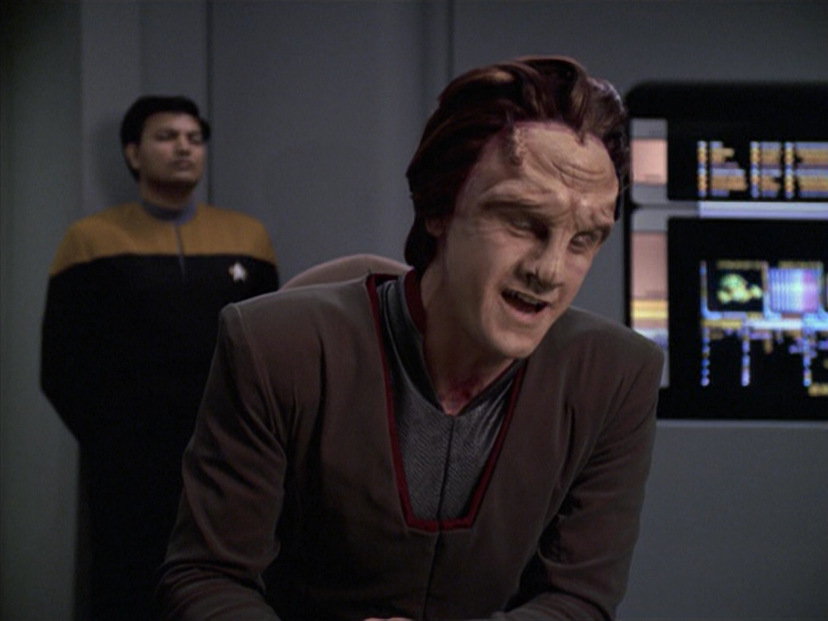 extant_StarTrek_VOY_6x06-Riddles_00673.jpg