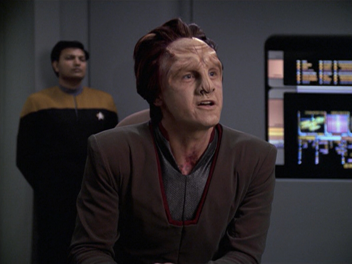 extant_StarTrek_VOY_6x06-Riddles_00675.jpg