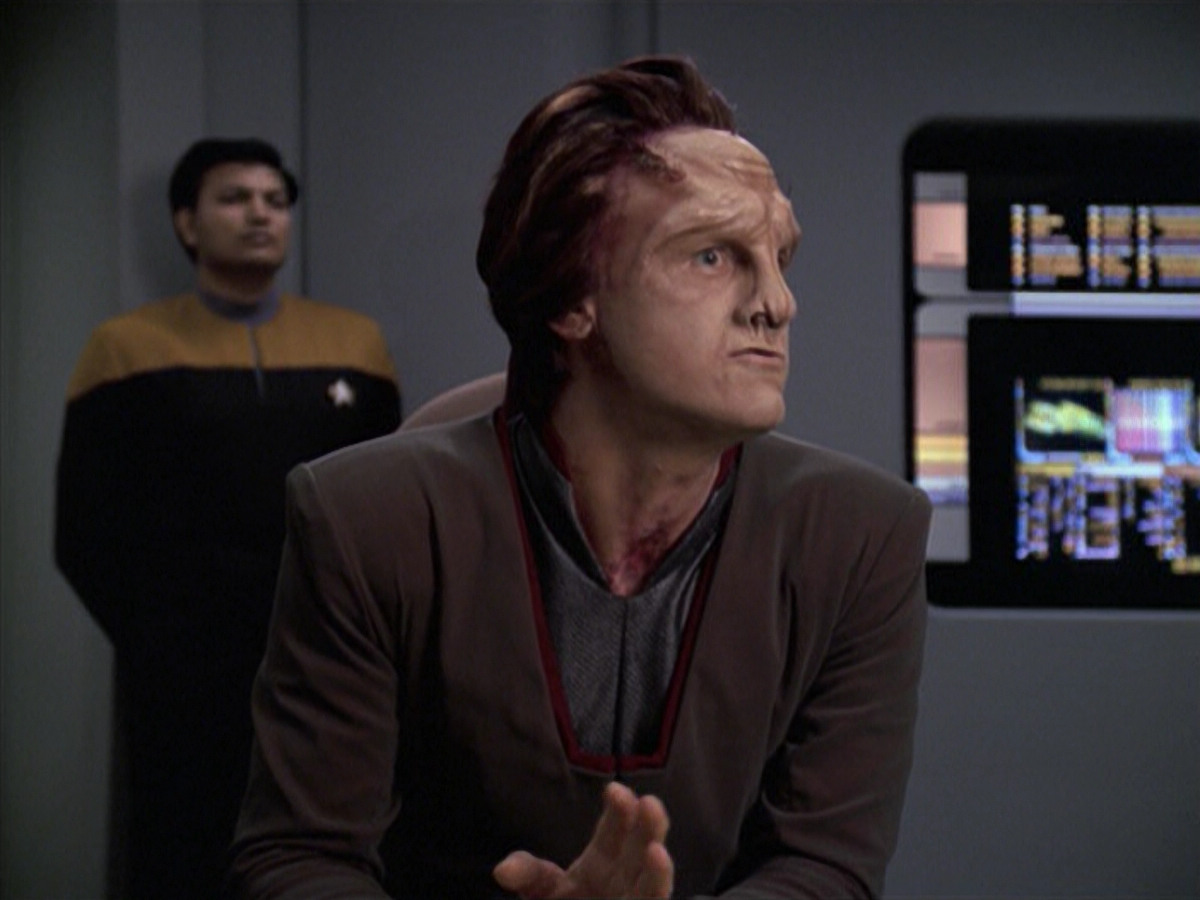 extant_StarTrek_VOY_6x06-Riddles_00679.jpg