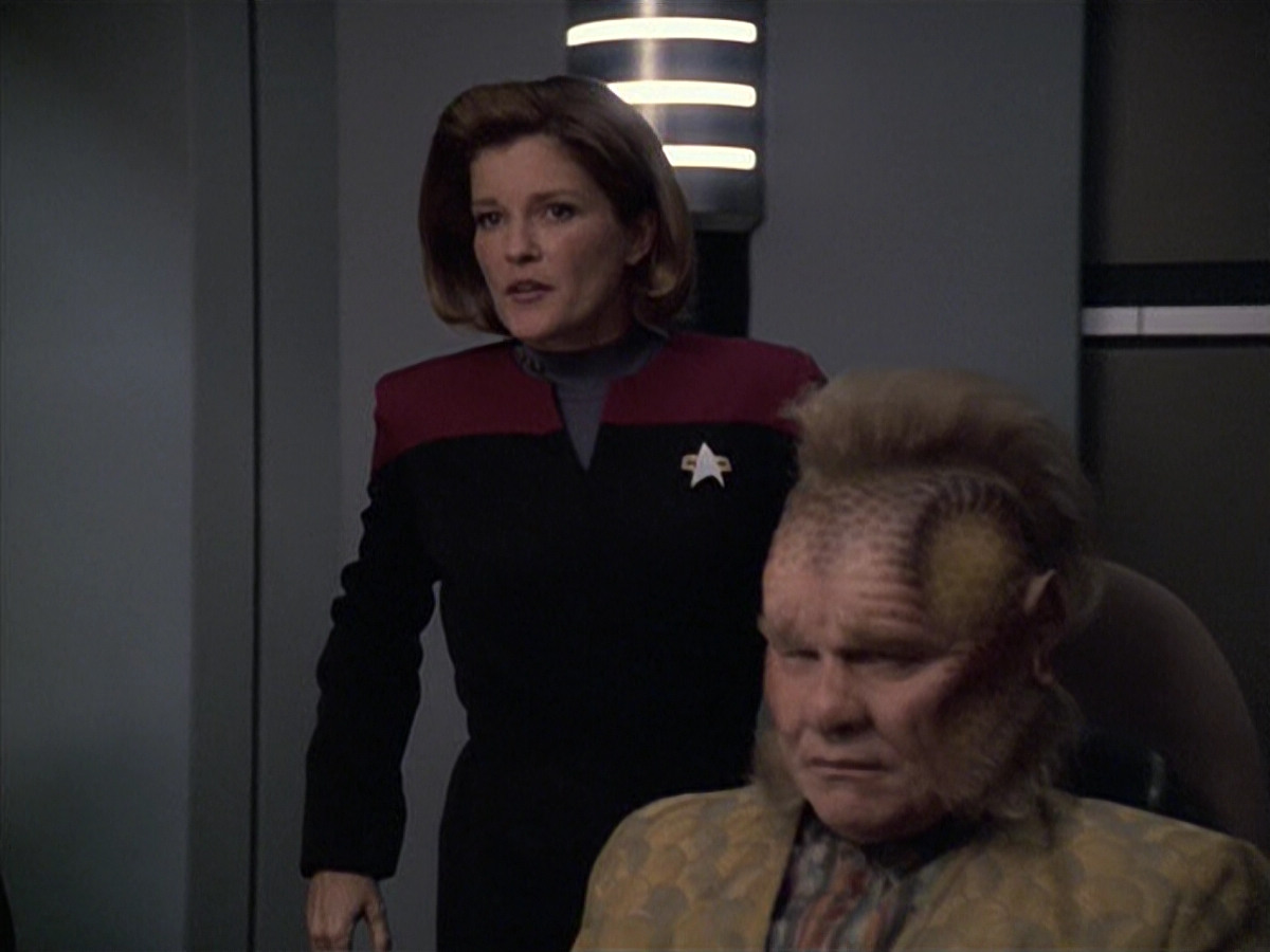 extant_StarTrek_VOY_6x06-Riddles_00691.jpg