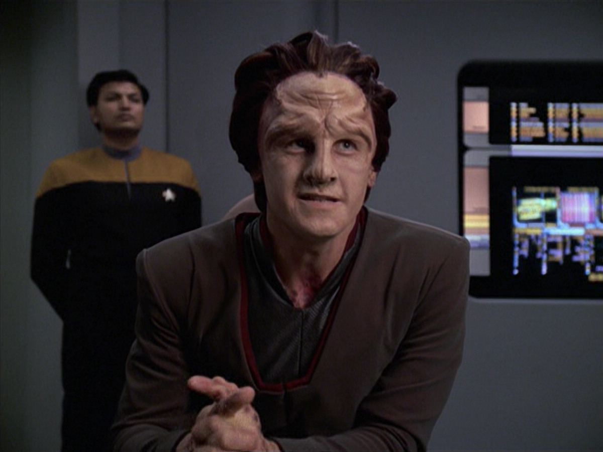 extant_StarTrek_VOY_6x06-Riddles_00692.jpg