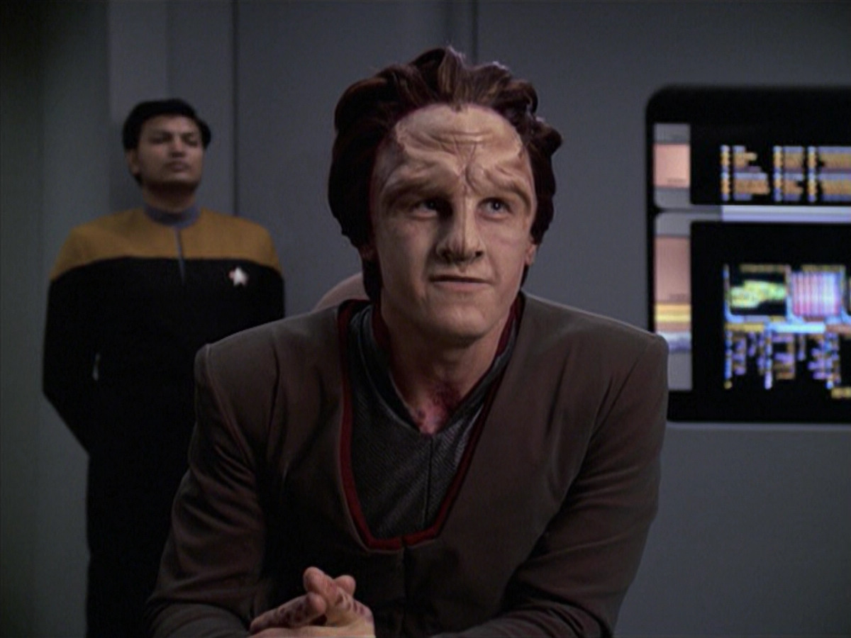 extant_StarTrek_VOY_6x06-Riddles_00693.jpg