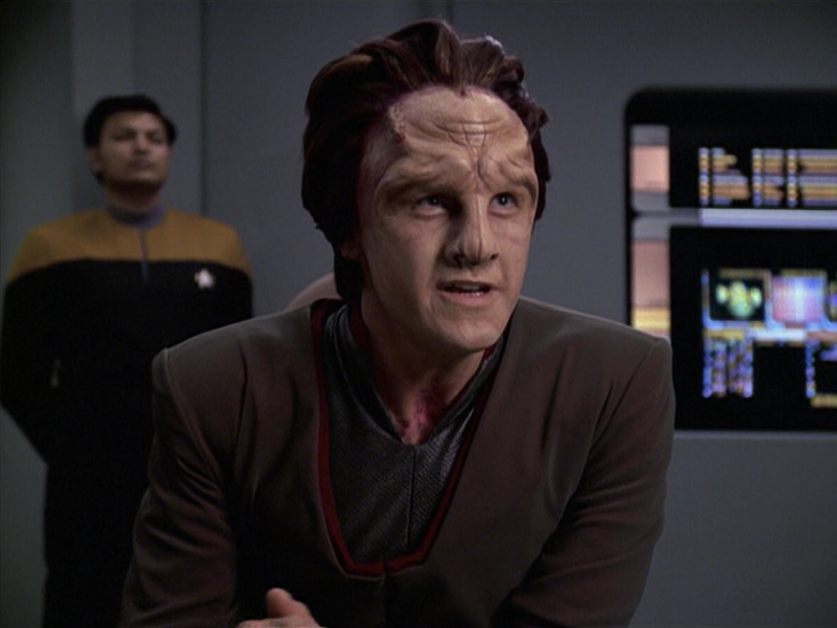 extant_StarTrek_VOY_6x06-Riddles_00696.jpg