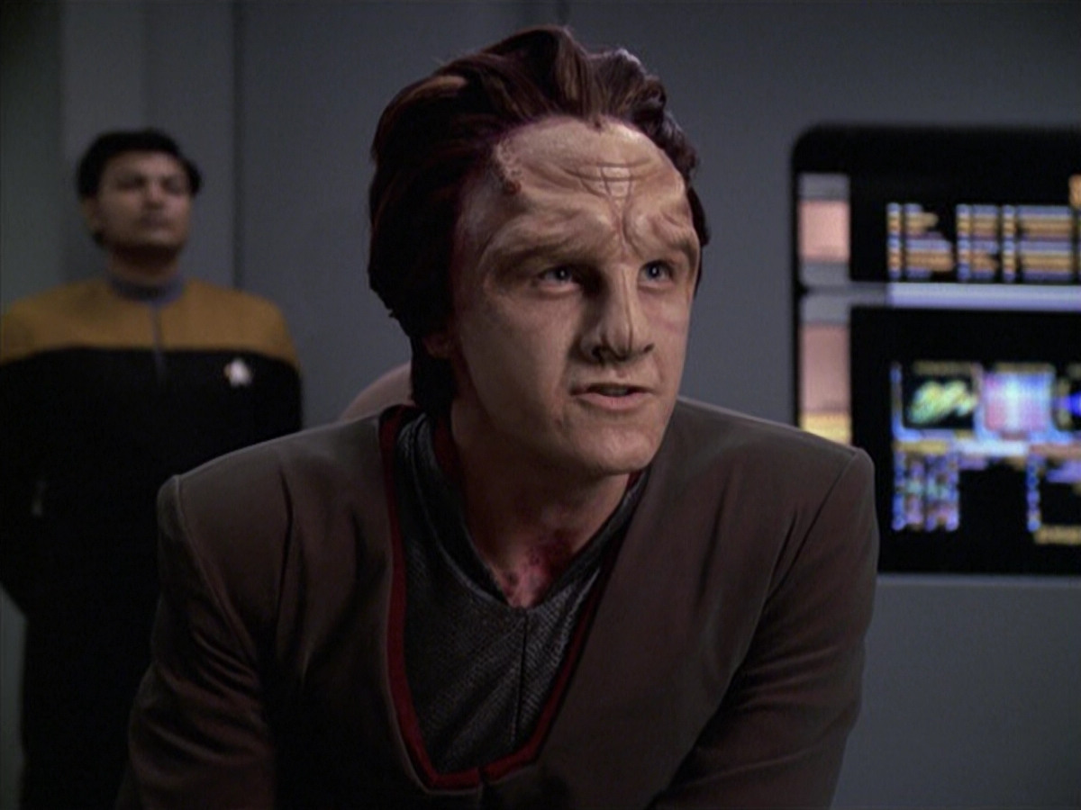 extant_StarTrek_VOY_6x06-Riddles_00697.jpg