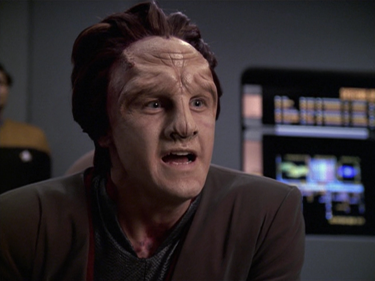 extant_StarTrek_VOY_6x06-Riddles_00701.jpg