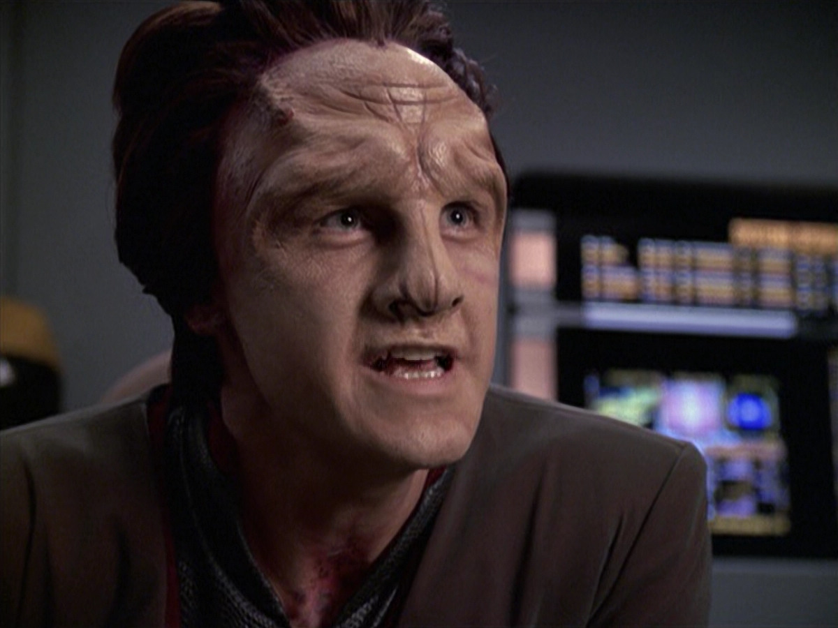 extant_StarTrek_VOY_6x06-Riddles_00704.jpg