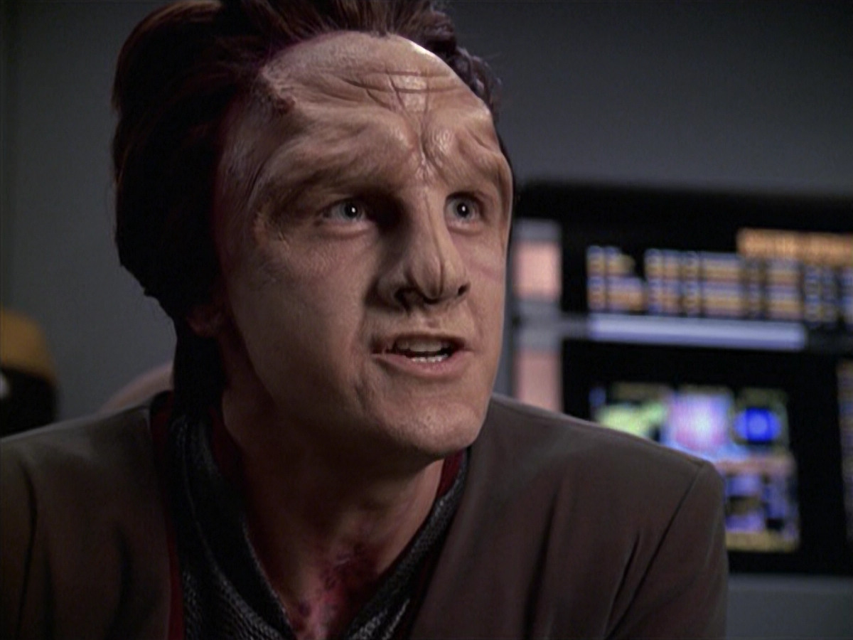 extant_StarTrek_VOY_6x06-Riddles_00705.jpg